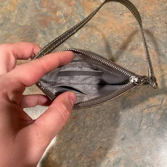 MICHAEL KORS Silver Metallic Wristlet, EUC - Picture 5 of 11